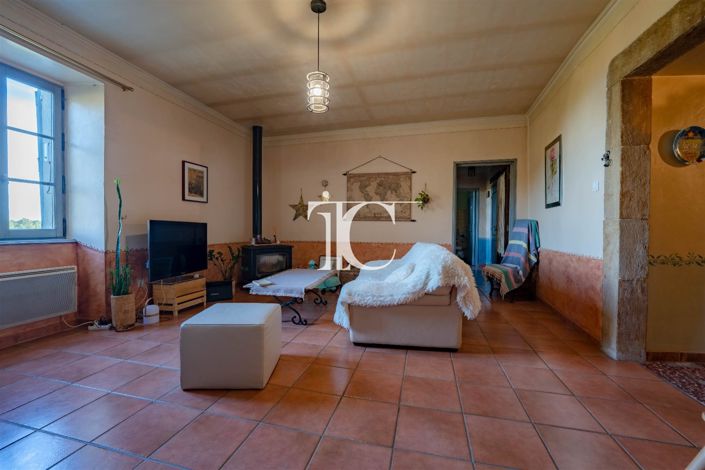Image No.6-4 Bed House for sale