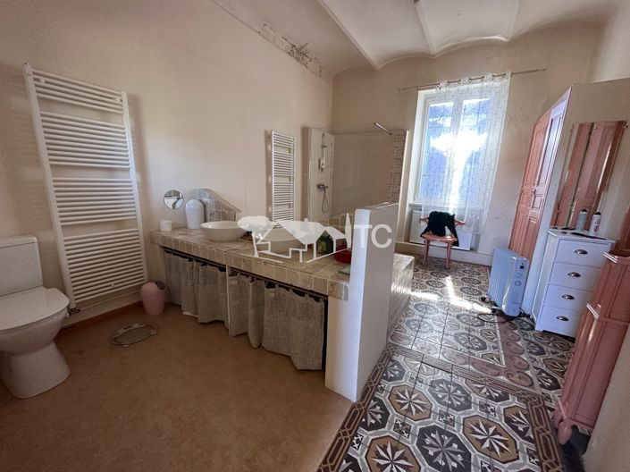 Image No.7-5 Bed House for sale