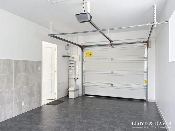 Image No.15-3 Bed House for sale
