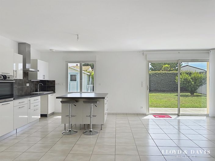 Image No.5-3 Bed House for sale