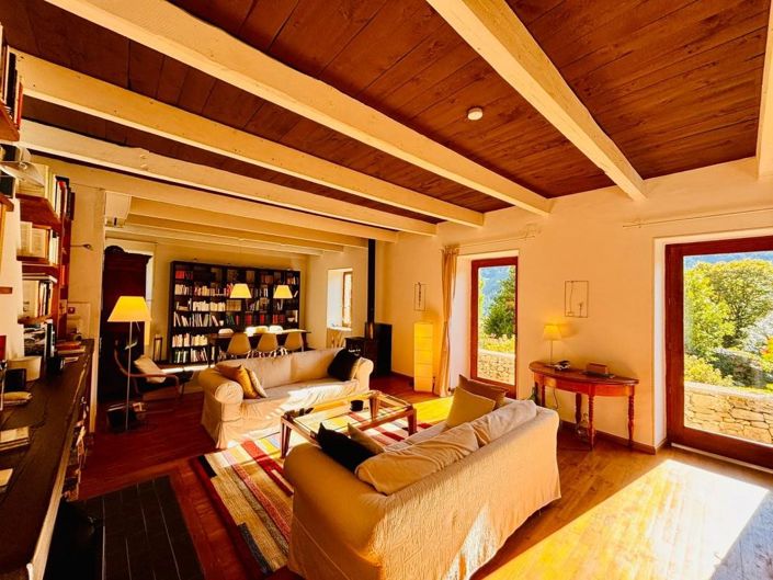 Image No.9-4 Bed House for sale