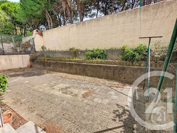 Image No.11-3 Bed House for sale