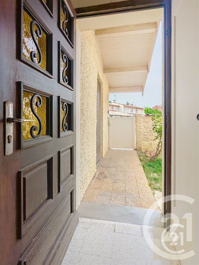 Image No.3-3 Bed House for sale