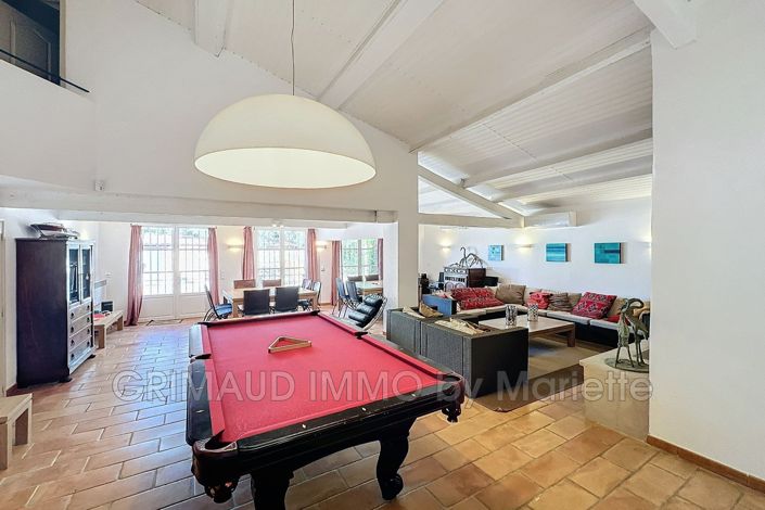Image No.12-6 Bed House for sale