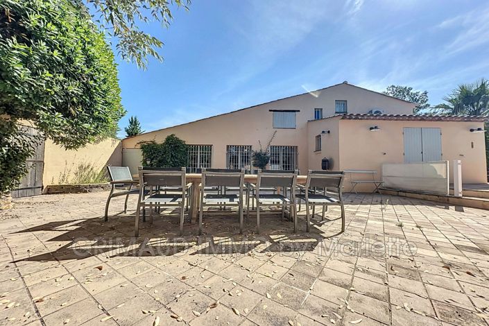 Image No.4-6 Bed House for sale