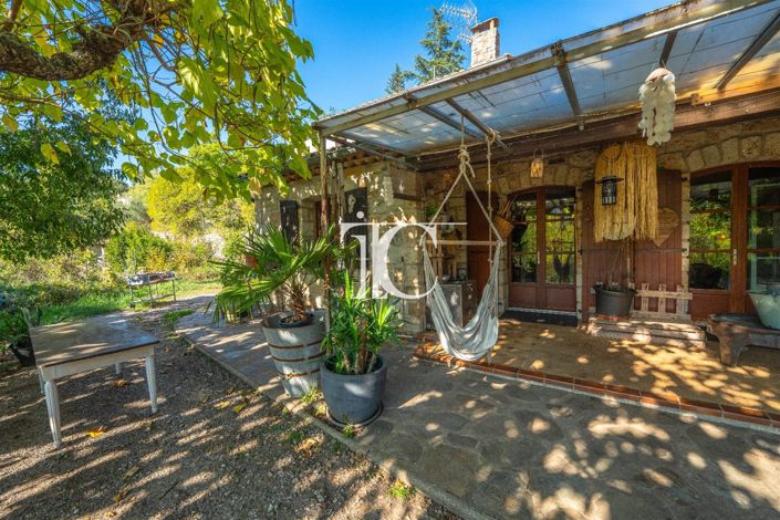 Image No.9-2 Bed House for sale