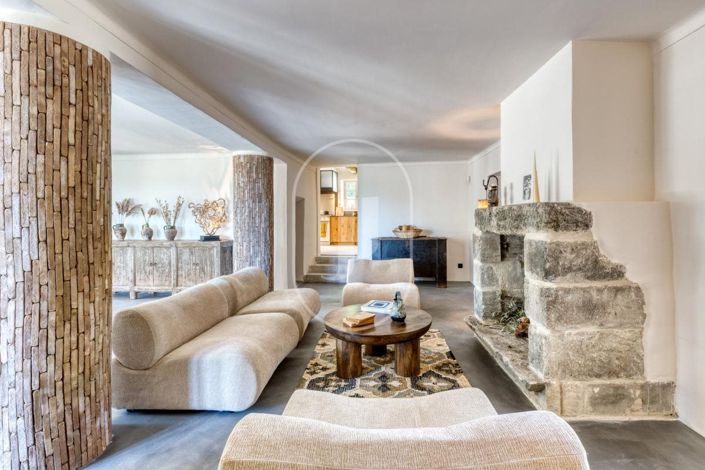 Image No.6-5 Bed House for sale
