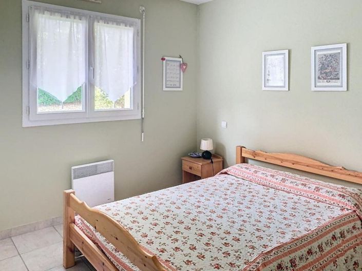 Image No.10-3 Bed House for sale