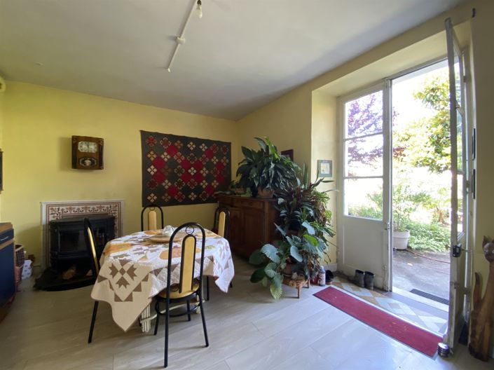 Image No.5-4 Bed House for sale