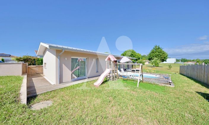 Image No.18-3 Bed House for sale
