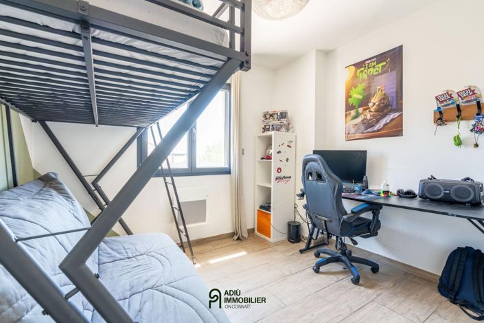 Image No.9-3 Bed House for sale