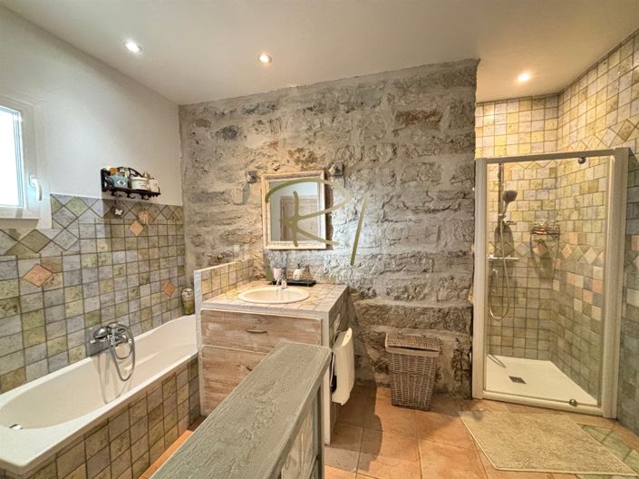 Image No.10-4 Bed House for sale