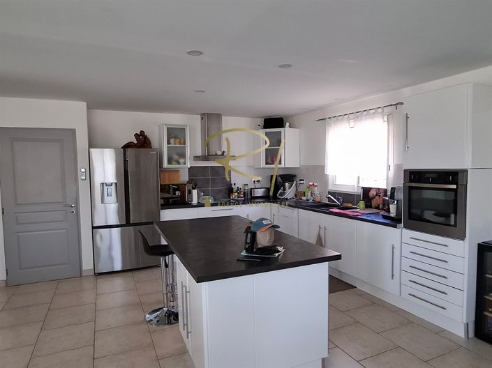Image No.5-6 Bed House for sale