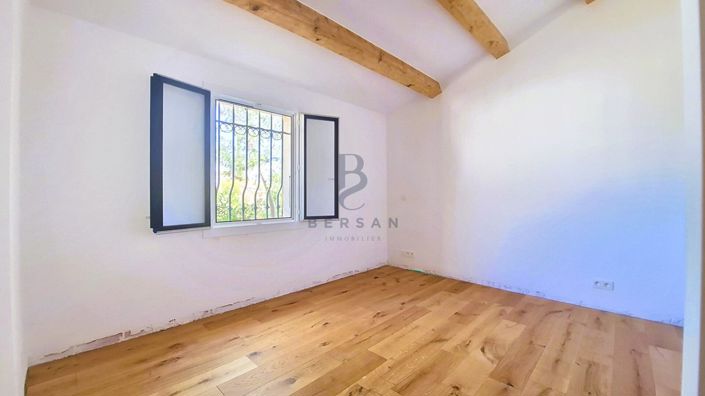 Image No.12-3 Bed House for sale