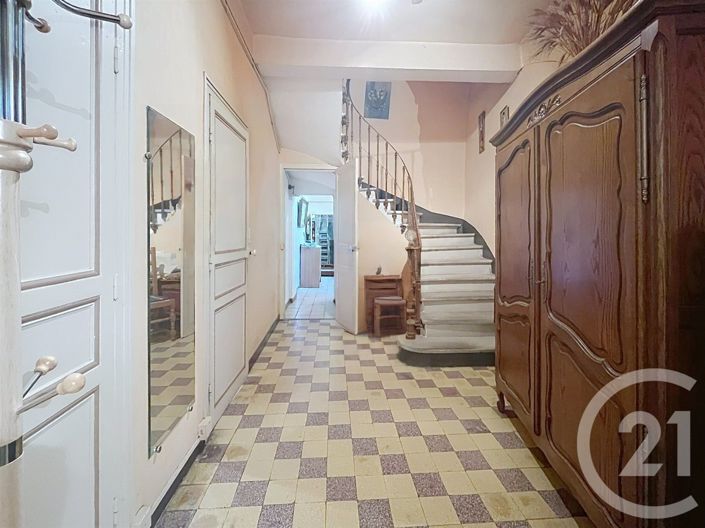 Image No.11-3 Bed House for sale