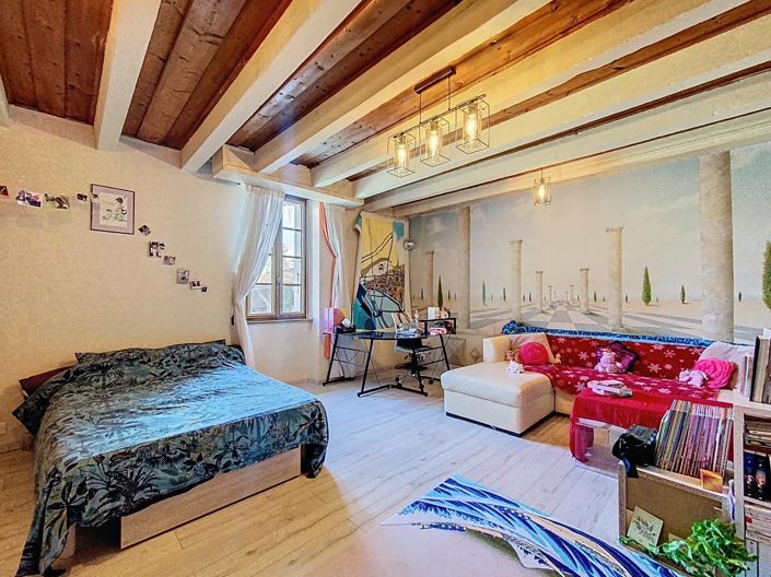 Image No.8-5 Bed House for sale