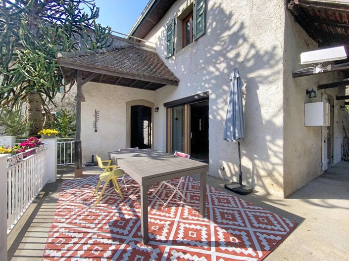 Image No.9-5 Bed House for sale