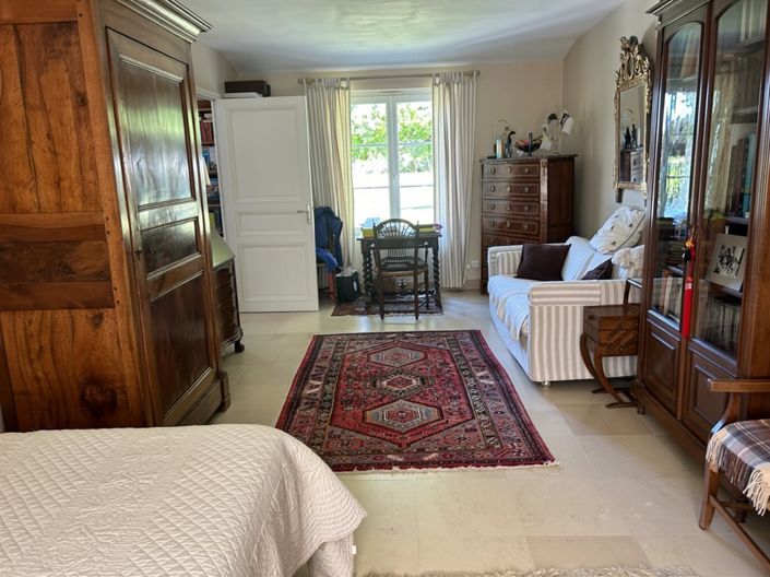 Image No.7-8 Bed House for sale