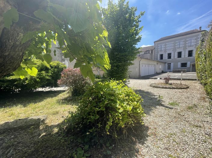 Image No.2-6 Bed House for sale