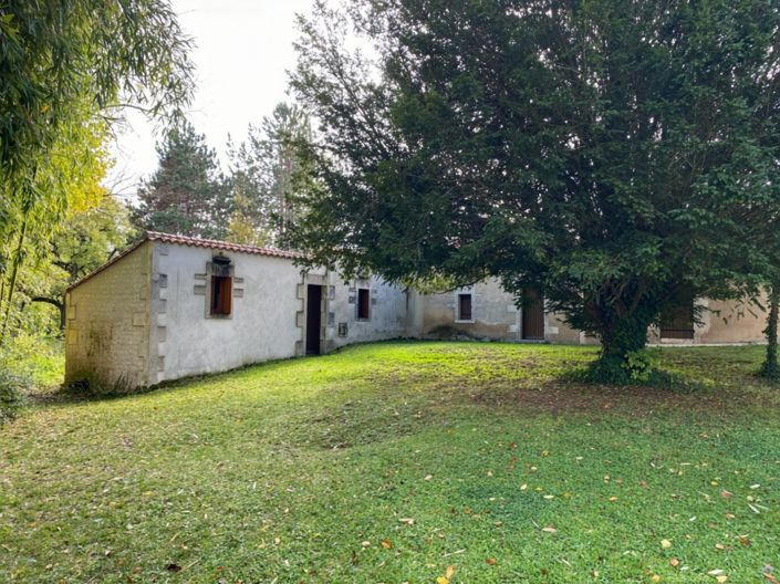 Image No.2-Maison de 4 chambres à vendre à Barbezieux-Saint-Hilaire