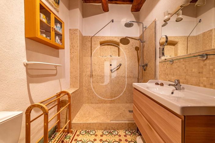 Image No.11-2 Bed House for sale