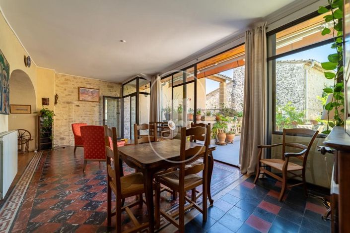 Image No.6-2 Bed House for sale
