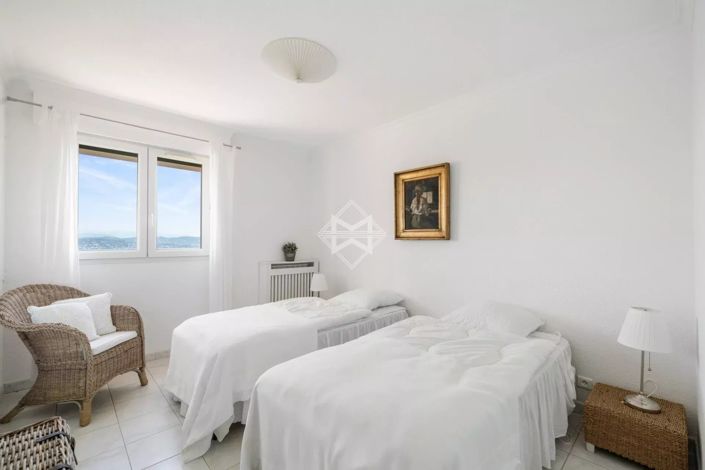 Image No.16-4 Bed House for sale