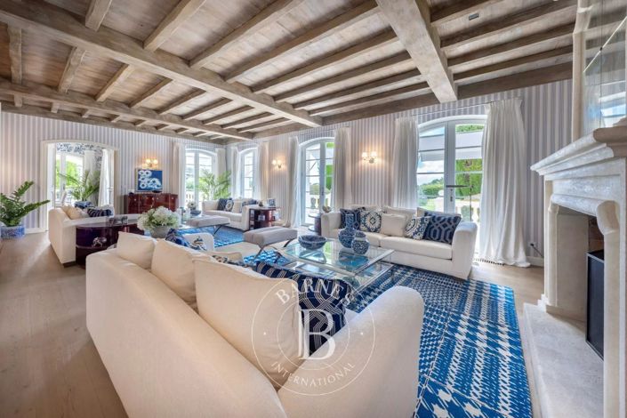Image No.13-7 Bed House for sale