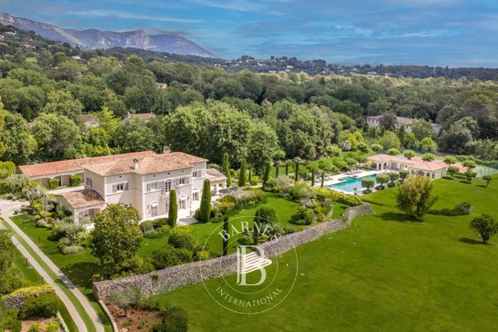 Image No.28-7 Bed House for sale