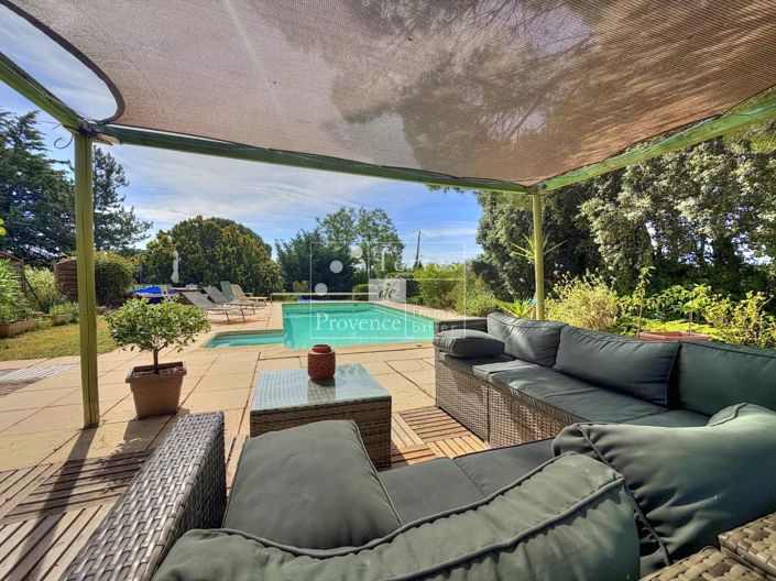Image No.2-4 Bed House for sale