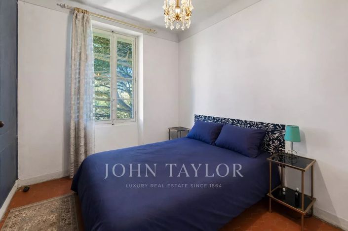 Image No.14-12 Bed House for sale