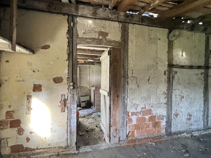 Image No.8-4 Bed House for sale