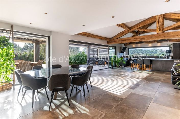 Image No.9-Propriété de 4 chambres à vendre à Mougins