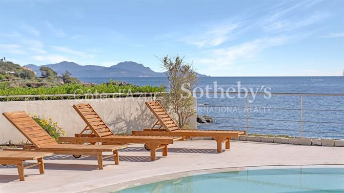 Image No.2-5 Bed House for sale