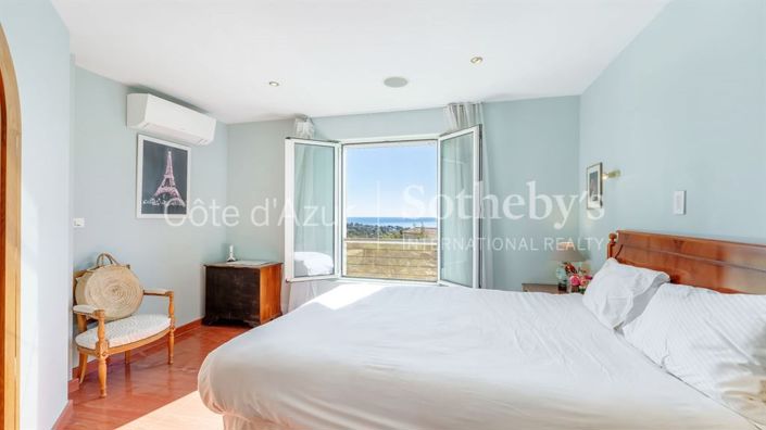 Image No.14-5 Bed Property for sale