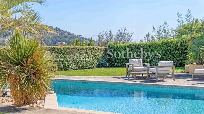 Image No.15-5 Bed Property for sale