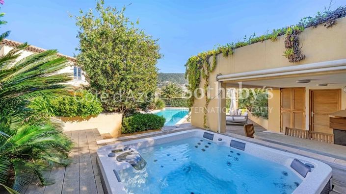 Image No.18-5 Bed Property for sale