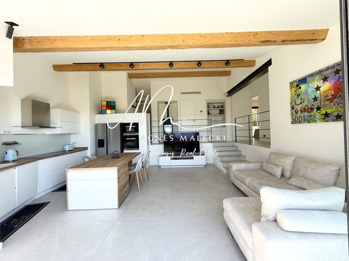 Image No.6-3 Bed House for sale