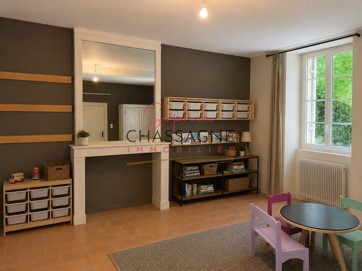 Image No.15-5 Bed House for sale
