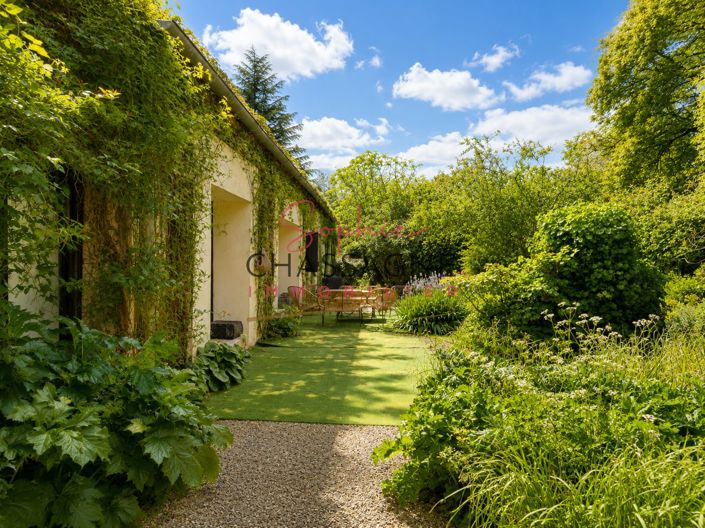 Image No.2-5 Bed House for sale