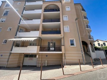 1 - Aubenas, Apartment