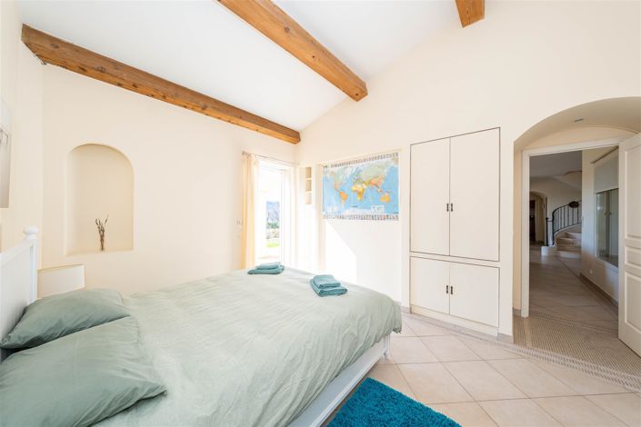 Image No.16-4 Bed House for sale