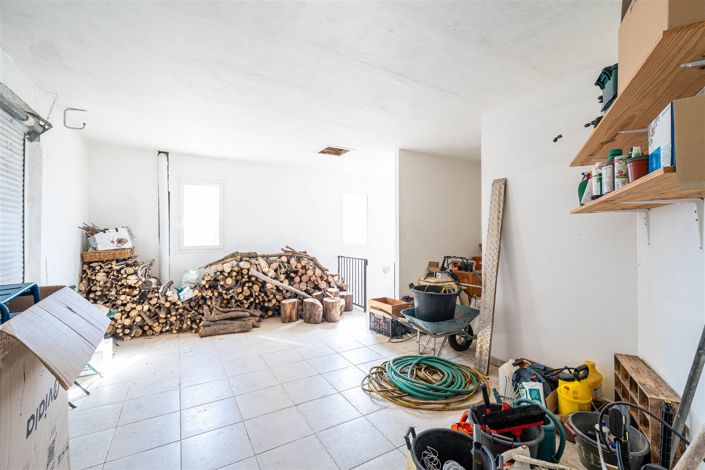 Image No.26-4 Bed House for sale