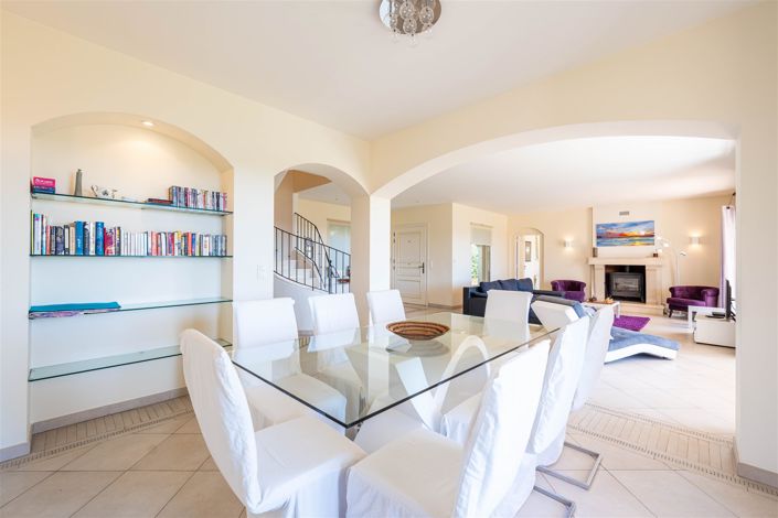 Image No.6-4 Bed House for sale