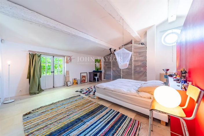 Image No.7-8 Bed House for sale