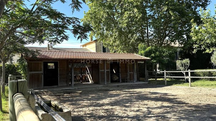 Image No.7-Propriété de 8 chambres à vendre à Aigues-Mortes