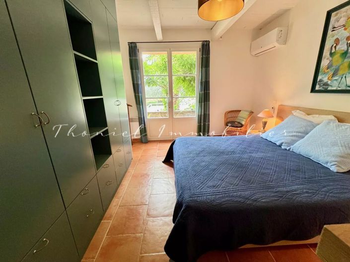 Image No.8-6 Bed House for sale