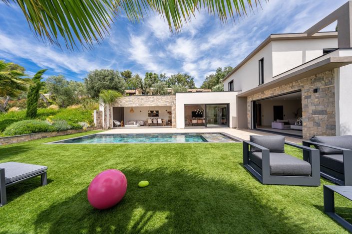 Image No.4-4 Bed House for sale