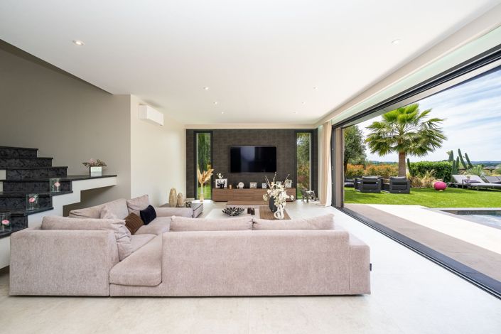 Image No.5-4 Bed House for sale