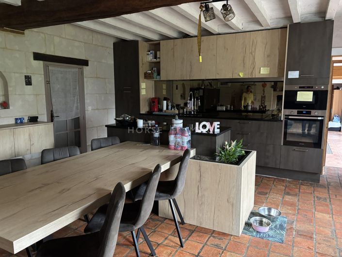Image No.7-5 Bed House for sale